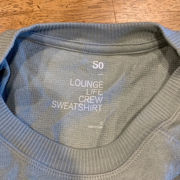 Crew Neck - Picture 3 of 4